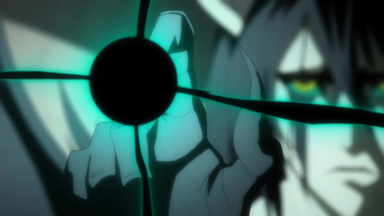 Ulquiorra Cifer 桌布 壁紙 — 一個特寫的動漫手拿著一個發光的青綠色球體，帶有裂縫般的線條向外輻射，映襯著一個陰影中的臉龐。