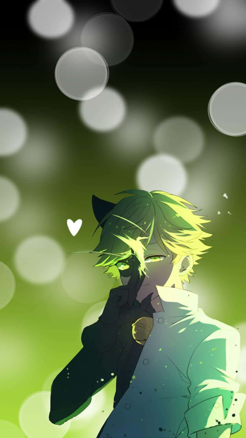 Ladybug And Cat Noir 桌布 壁紙 — 一個發光的動漫角色，擁有綠色頭髮、貓耳朵和心形光芒，漂浮在散景背景上。
