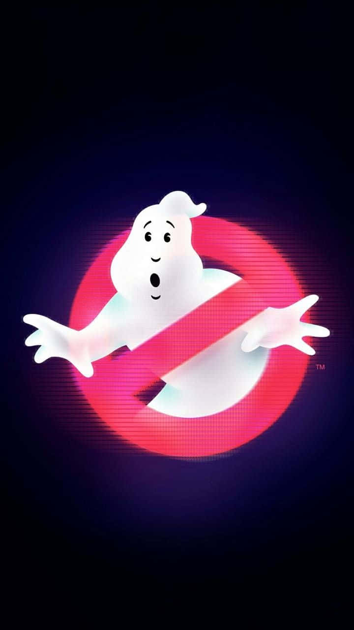 Ghostbusters 桌布 壁紙 — 一個發光的白色卡通鬼魂，帶著驚訝的表情，被一個鮮紅色的禁止標誌包圍，背景是深紫色。