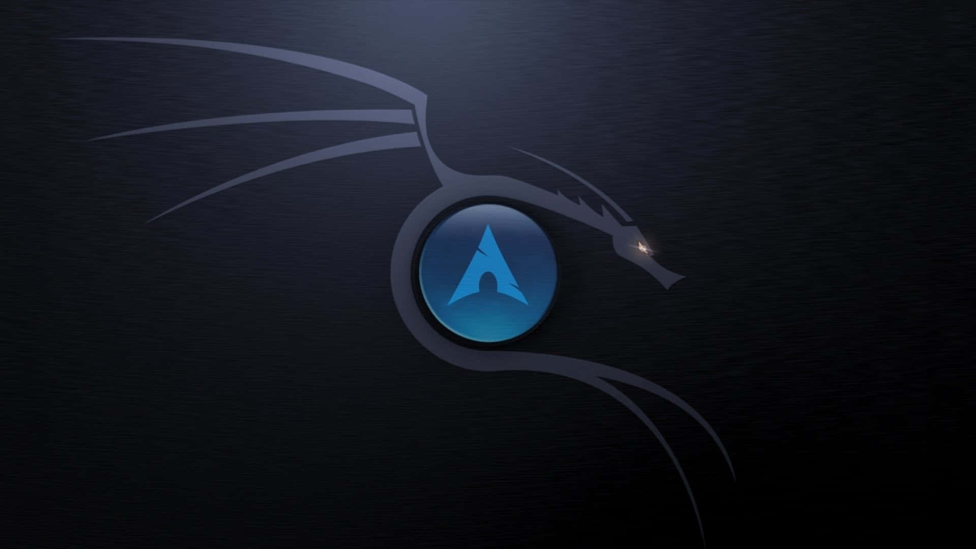 Arch Linux 桌布 壁紙 — 一個發光的藍色三角形標誌居中於一個風格化的龍眼內，背景為深色紋理。