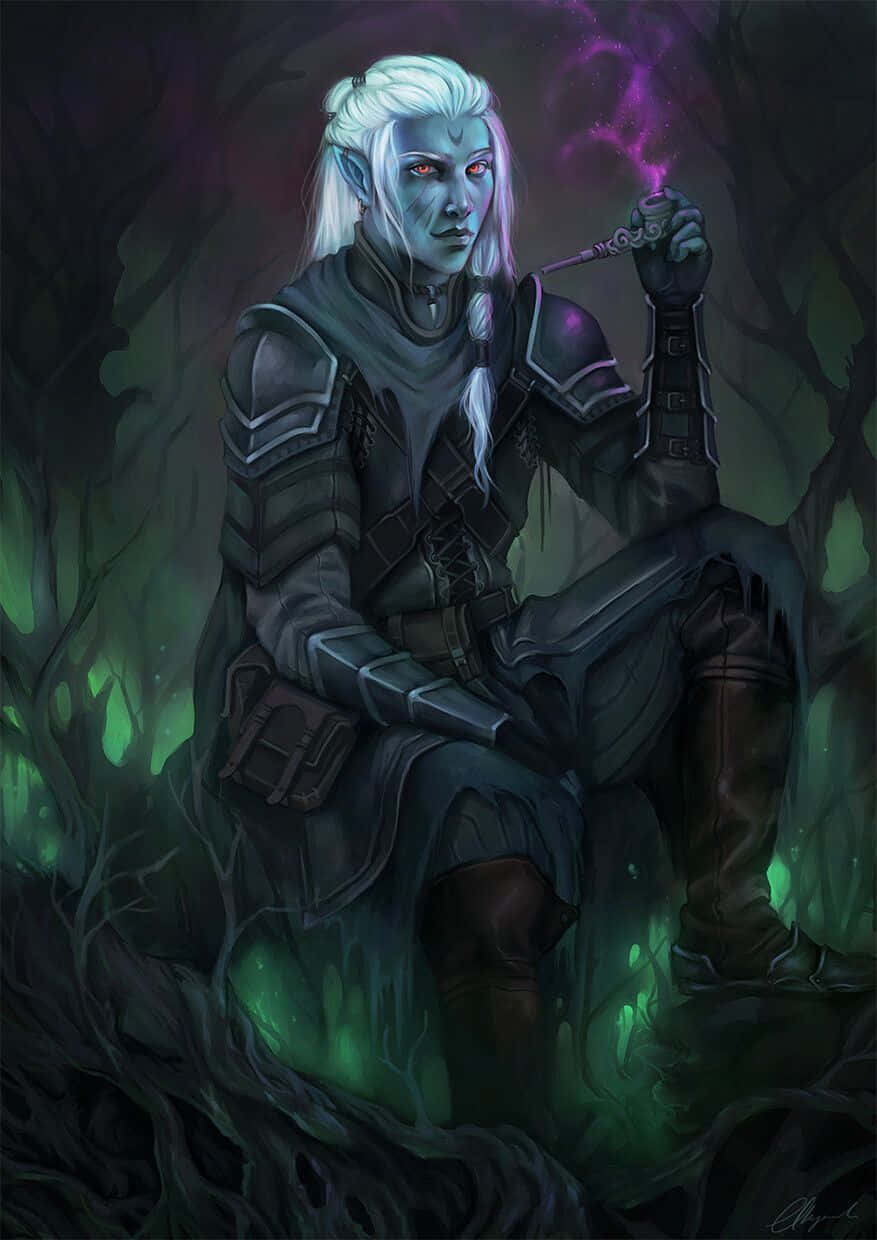 Drow Ranger 桌布 壁紙 — 一個皮膚蒼白藍色、眼睛發出紅光的精靈坐在黑暗的森林中，手持一根發出紫色魔法的法杖。