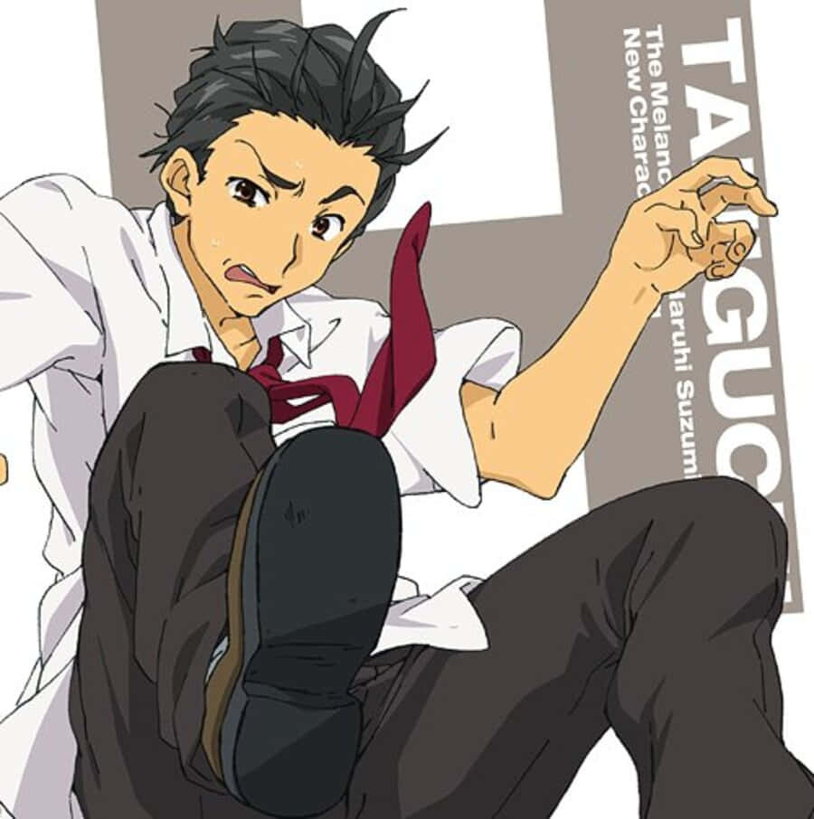 Haruhi Taniguchi 桌布 壁紙 — 一個穿著校服的動畫男孩隨意地坐著，翹起一條腿，在帶有文字的背景前顯出驚訝或頑皮的表情。