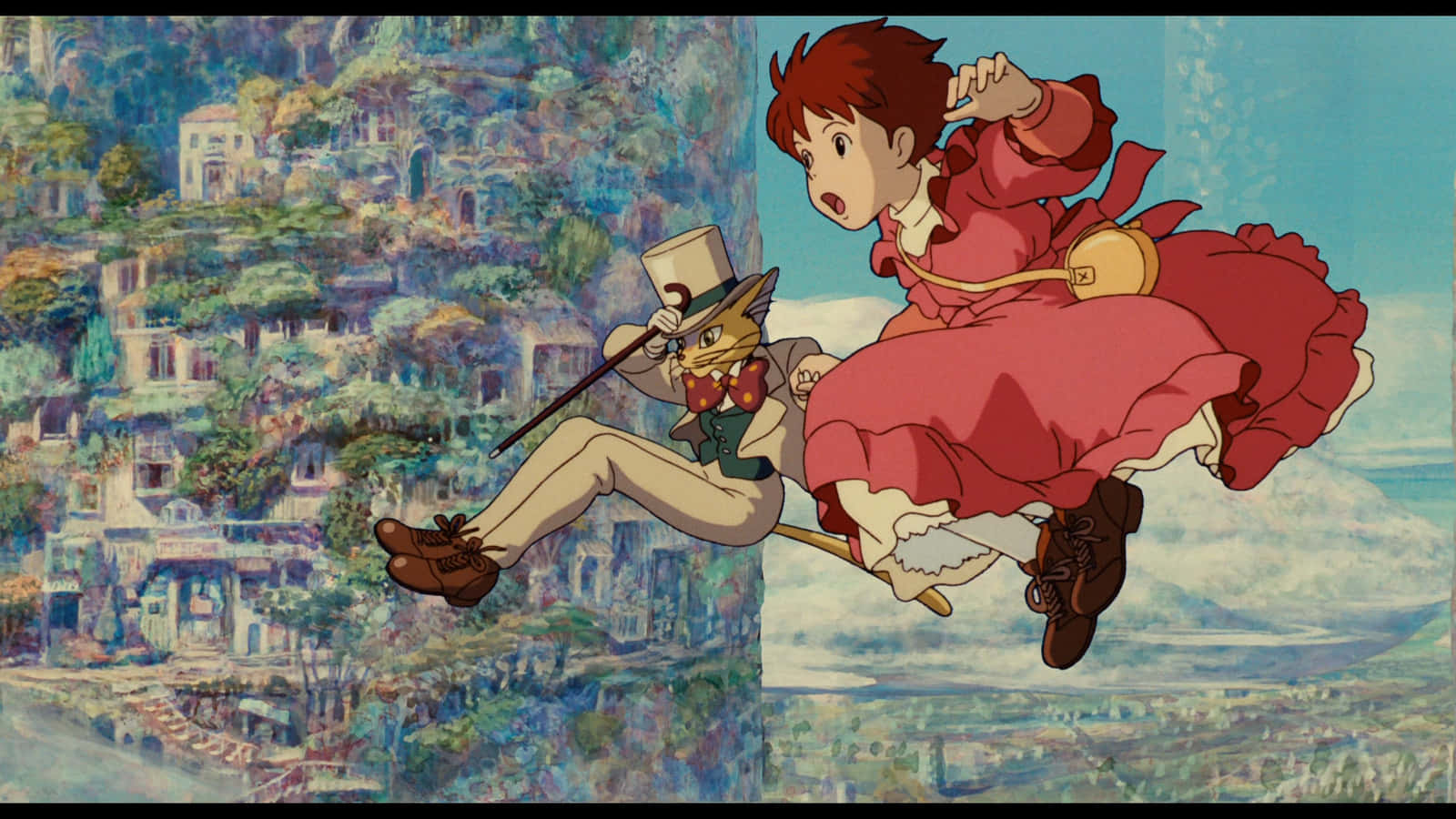 Whisper Of The Heart 桌布 壁紙 — 一個穿著紅色連衣裙的小女孩和一個戴著高頂帽的狐狸般的男人在色彩繽紛的山丘小鎮上空飛翔。