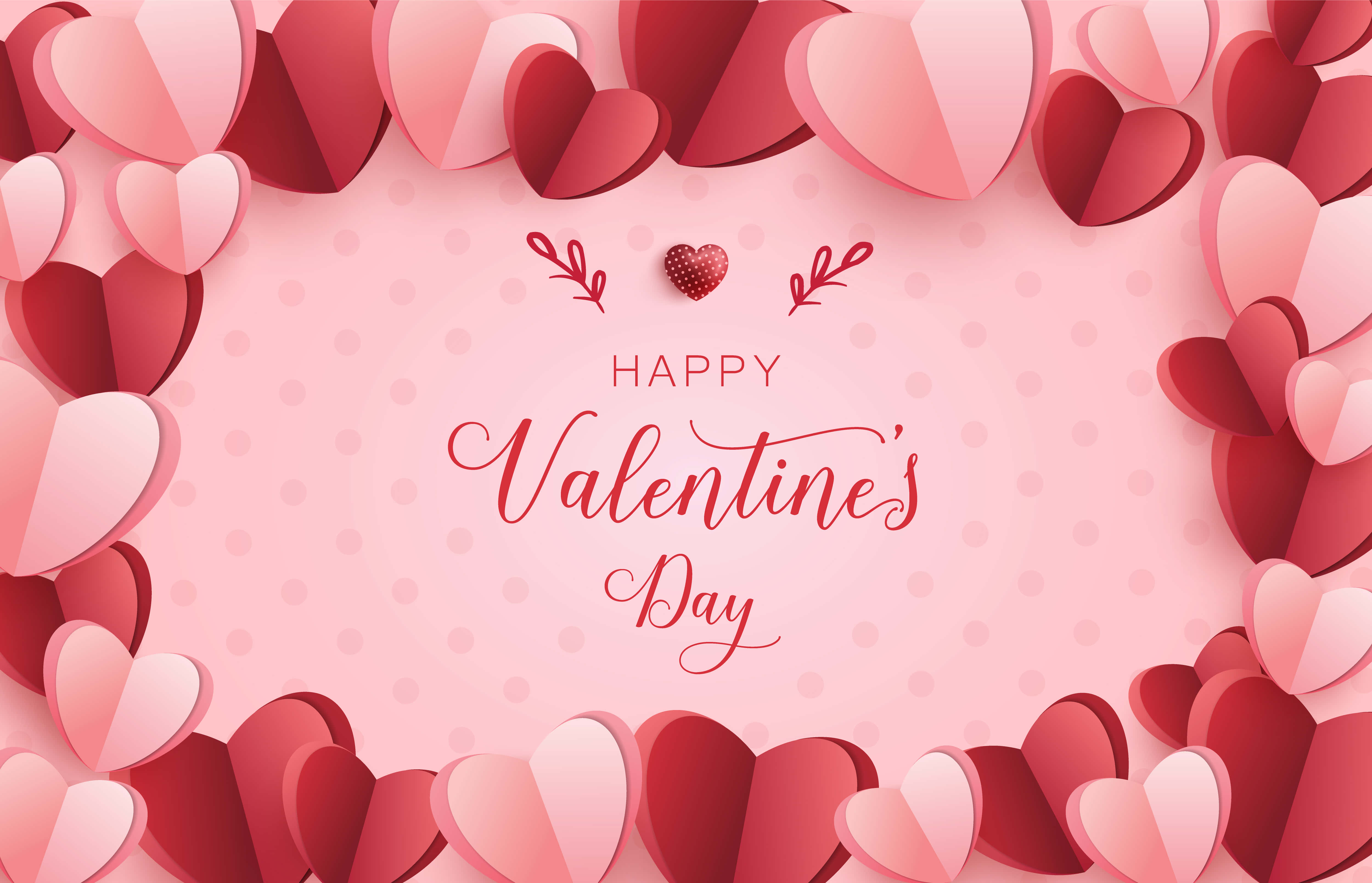 Happy Valentines Day 桌布 壁紙 — 一個節日情人節祝福，由粉紅色和紅色色調的分層3D紙心心環繞，背景為圓點圖案。