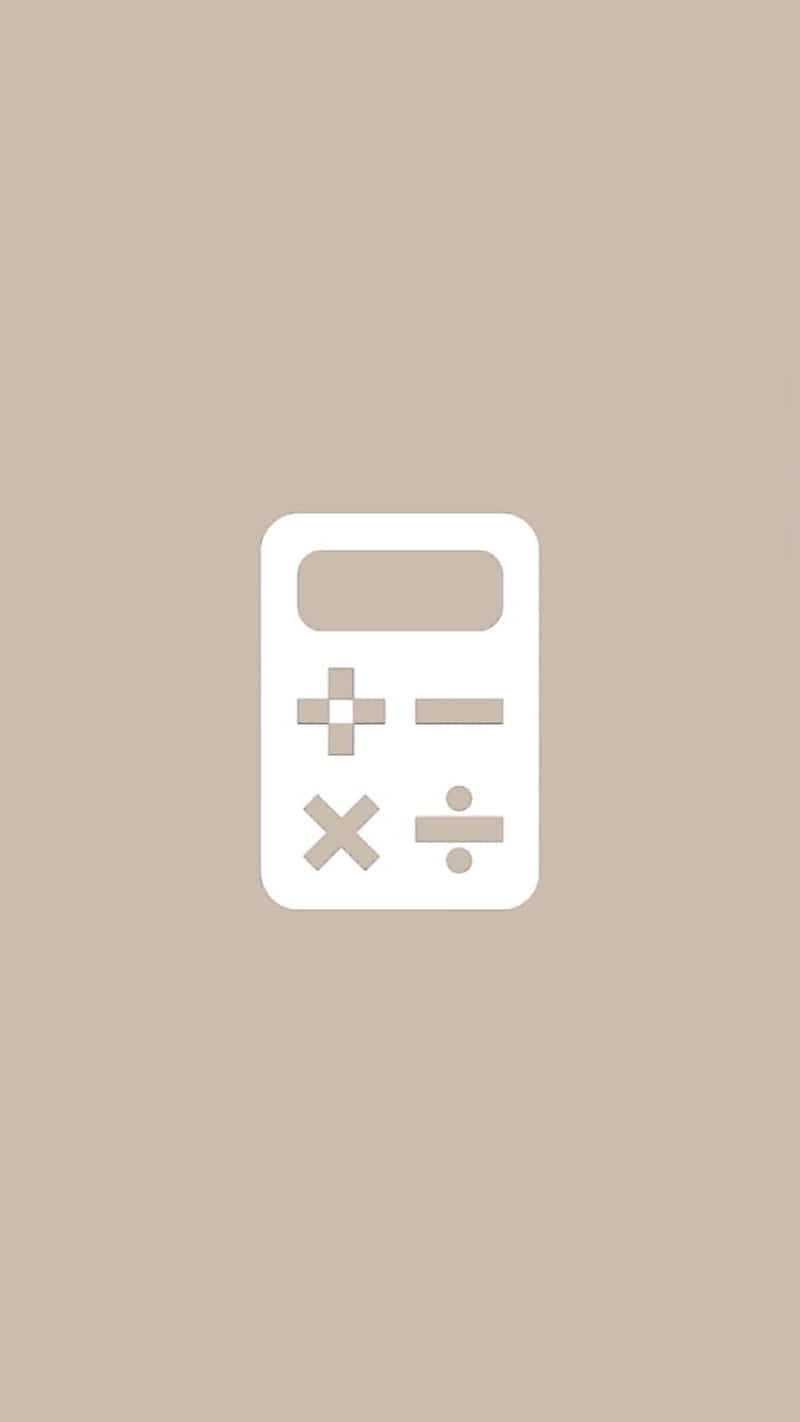 Calculator 桌布 壁紙 — 一個簡約的白色計算機圖示，居中放置在純色米色背景上，帶有基本算術符號。