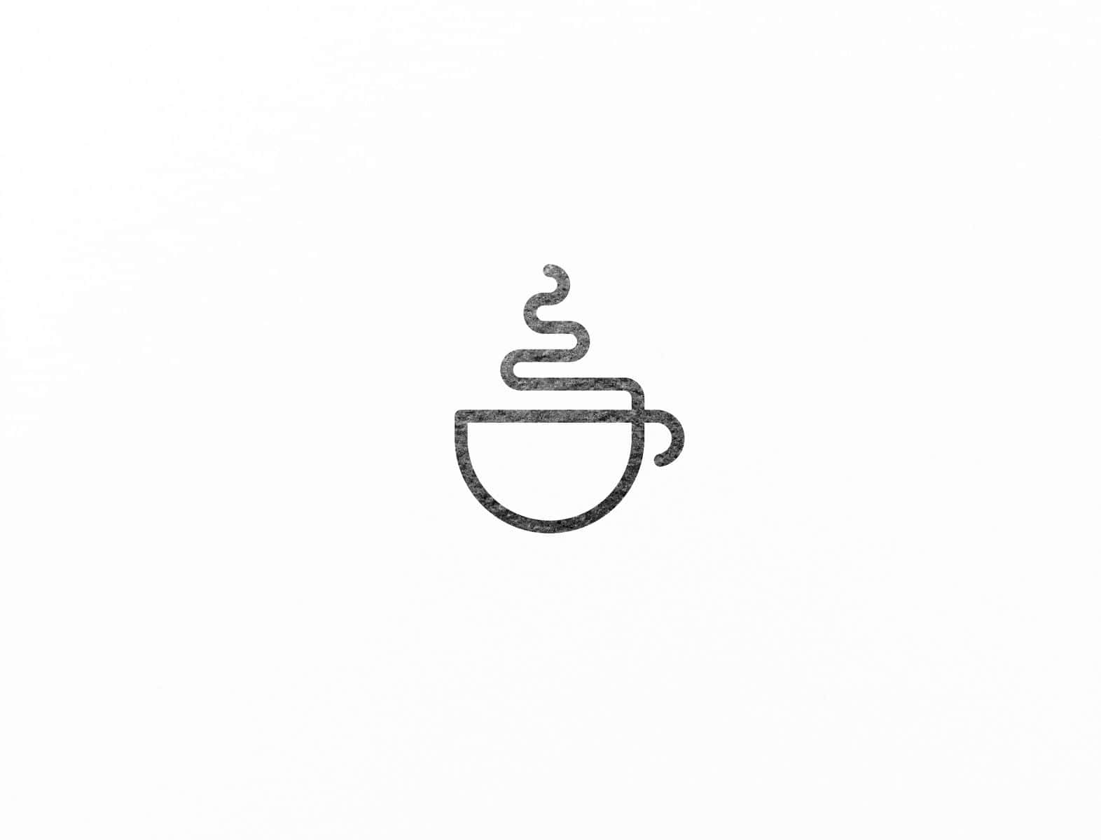 Minimalist Coffee 桌布 壁紙 — 一個簡約線條繪畫，描繪一杯冒煙的咖啡杯，帶有紋理的灰色筆觸，背景為純白色。