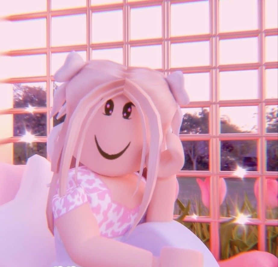Roblox Aesthetic 桌布 壁紙 — 一個粉紅色頭髮、戴蝴蝶結耳朵的開心Roblox頭像，在陽光普照的窗邊微笑，窗外有閃爍的光芒和粉紅色鬱金香。