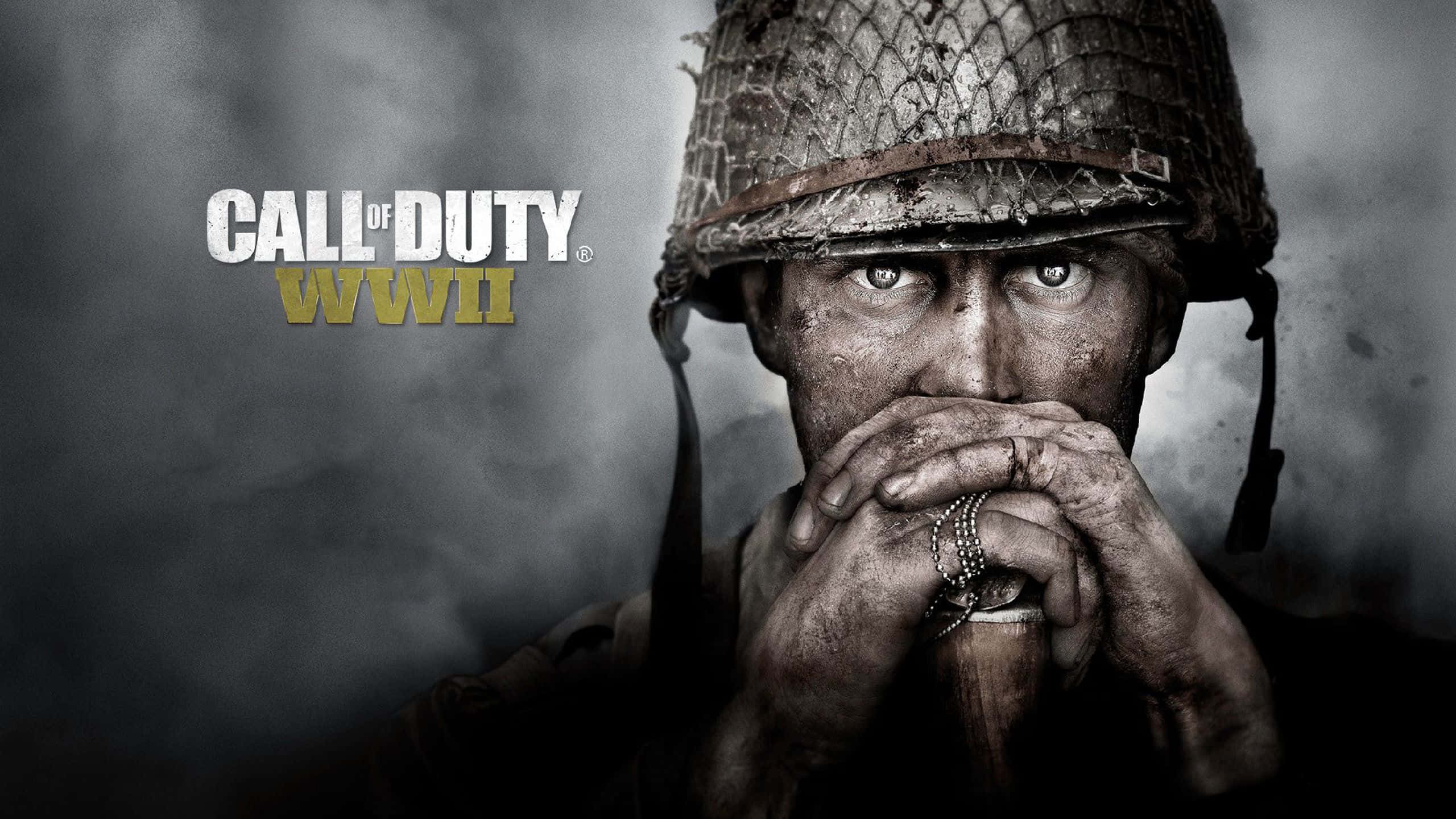 Cod 桌布 壁紙 — 一個粗糙的特寫鏡頭，展示一名二戰士兵戴著戰鬥磨損的頭盔，用銳利的眼神緊握步槍。