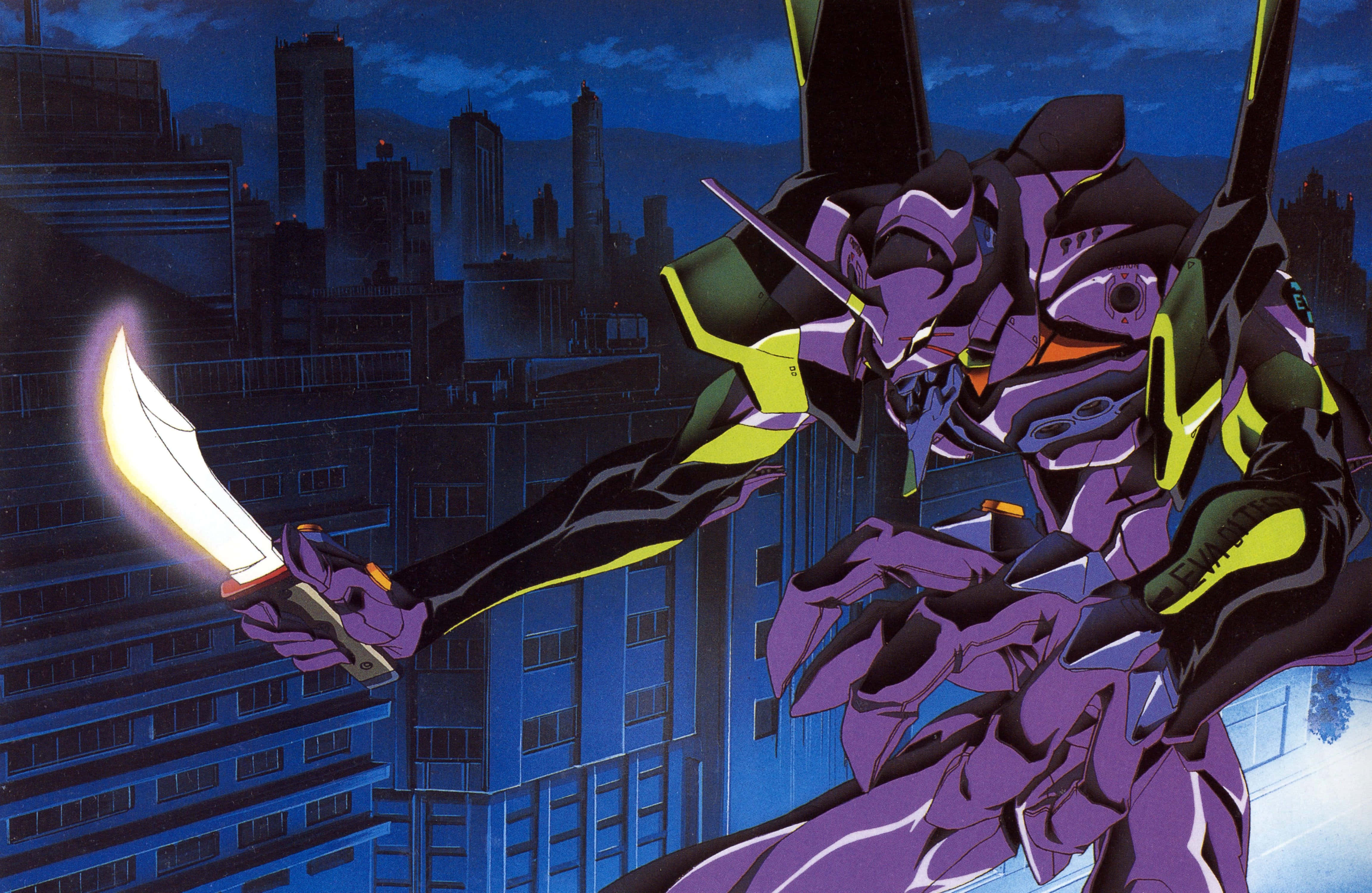 Eva 01 桌布 壁紙 — 一個紫色和黃色的 Evangelion 單位在夜晚黑暗的城市天際線前揮舞著發光的劍。