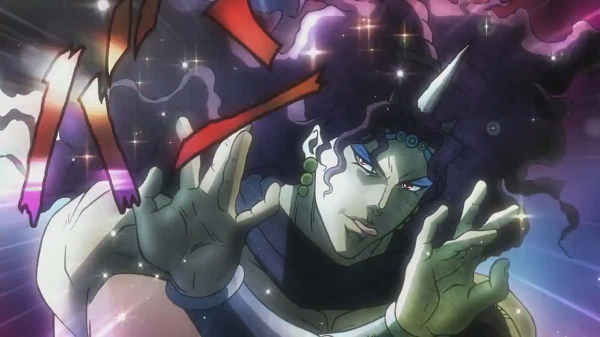 Jojo's Bizarre Adventure Kars 桌布 壁紙 — 一個綠色皮膚、有角的動漫角色，在星光點點的紫色背景下，用發光的雙手引導宇宙能量。