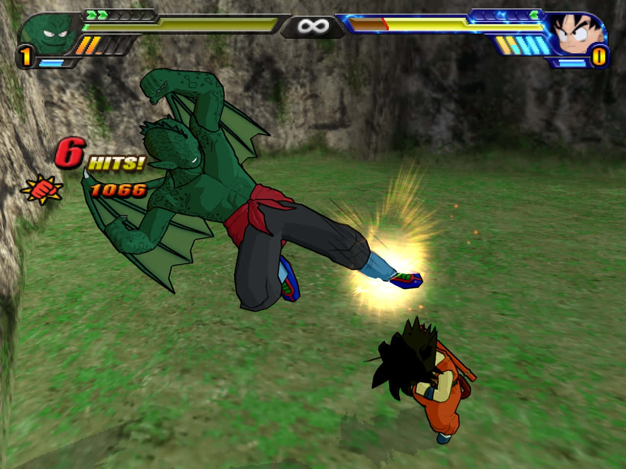 Dragon Ball Z Games 桌布 壁紙 — 一個綠色龍形戰士在長滿草的懸崖邊施展發光踢擊，而一名橙色衣著的對手被打敗倒地。