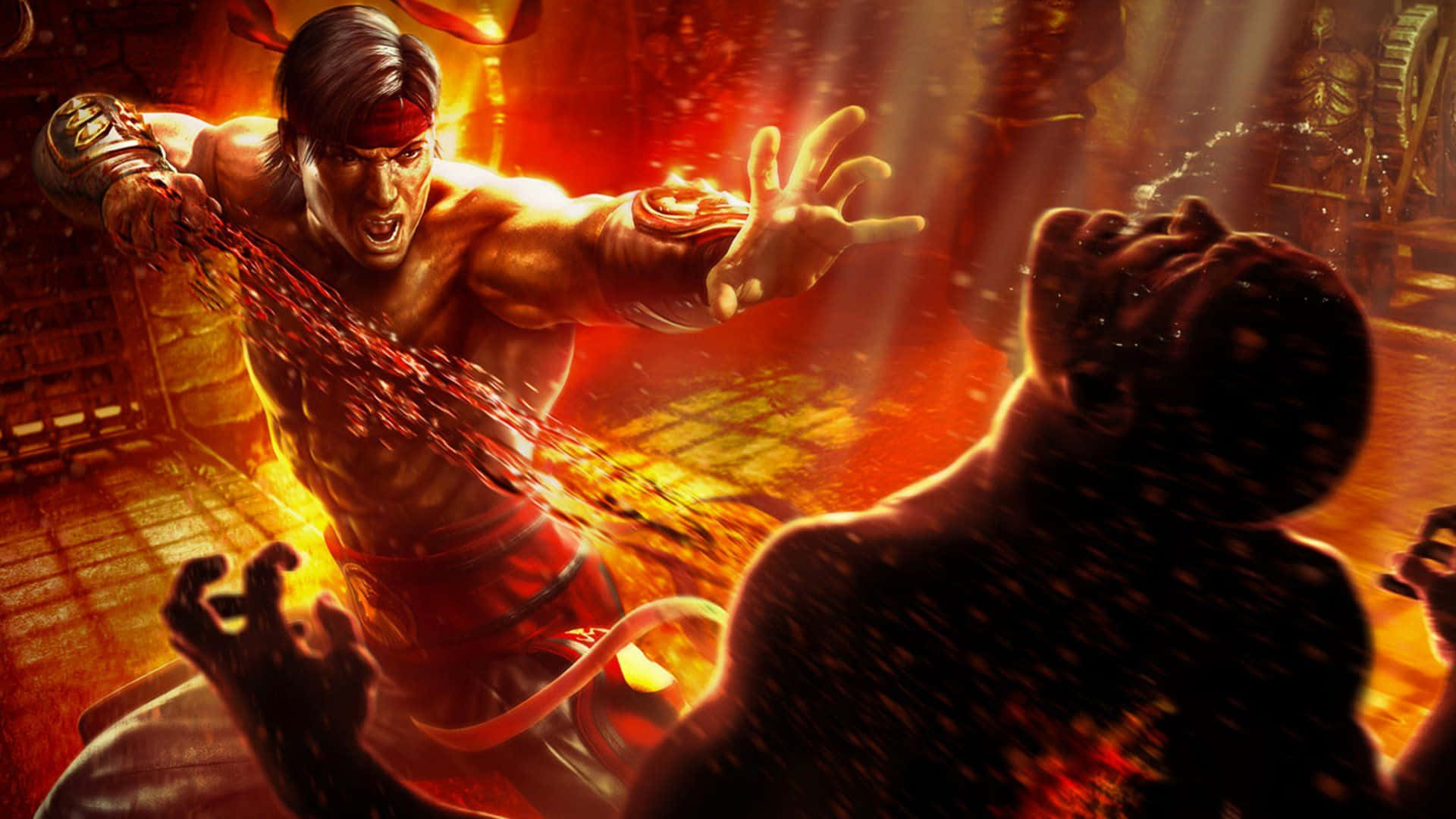 Mortal Kombat Fatality 桌布 壁紙 — 一個肌肉發達的戰士在一個燃燒的、地牢般的競技場中，對一個陰影般的對手發動火焰鎖鏈攻擊。