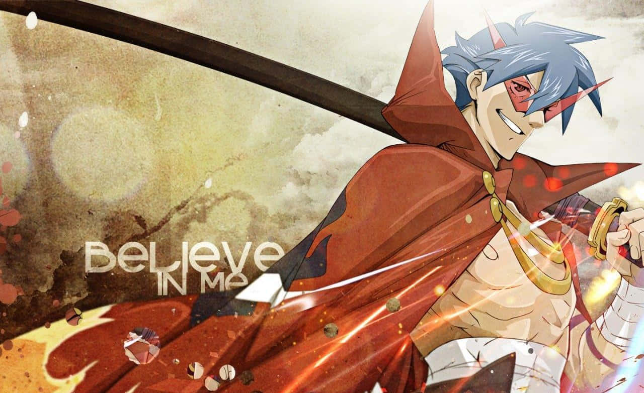 Gurren Lagann Kamina 桌布 壁紙 — 一個自信的動漫戰士，藍色頭髮和紅色眼睛，在紋理金棕色背景下揮舞著發光的劍。