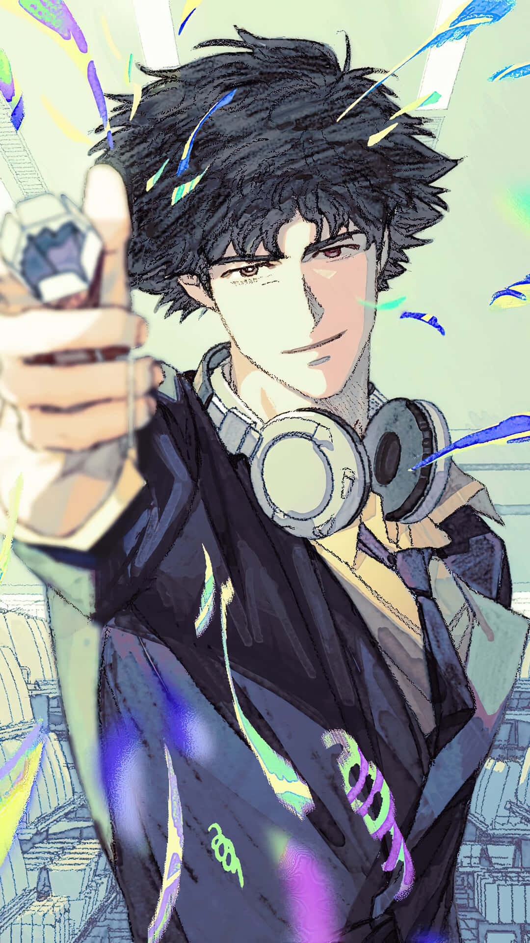 Spike Spiegel 桌布 壁紙 — 一個自信的動漫男孩，凌亂的黑髮和耳機，在充滿活力的抽象背景前，向觀眾舉起一顆發光的水晶。