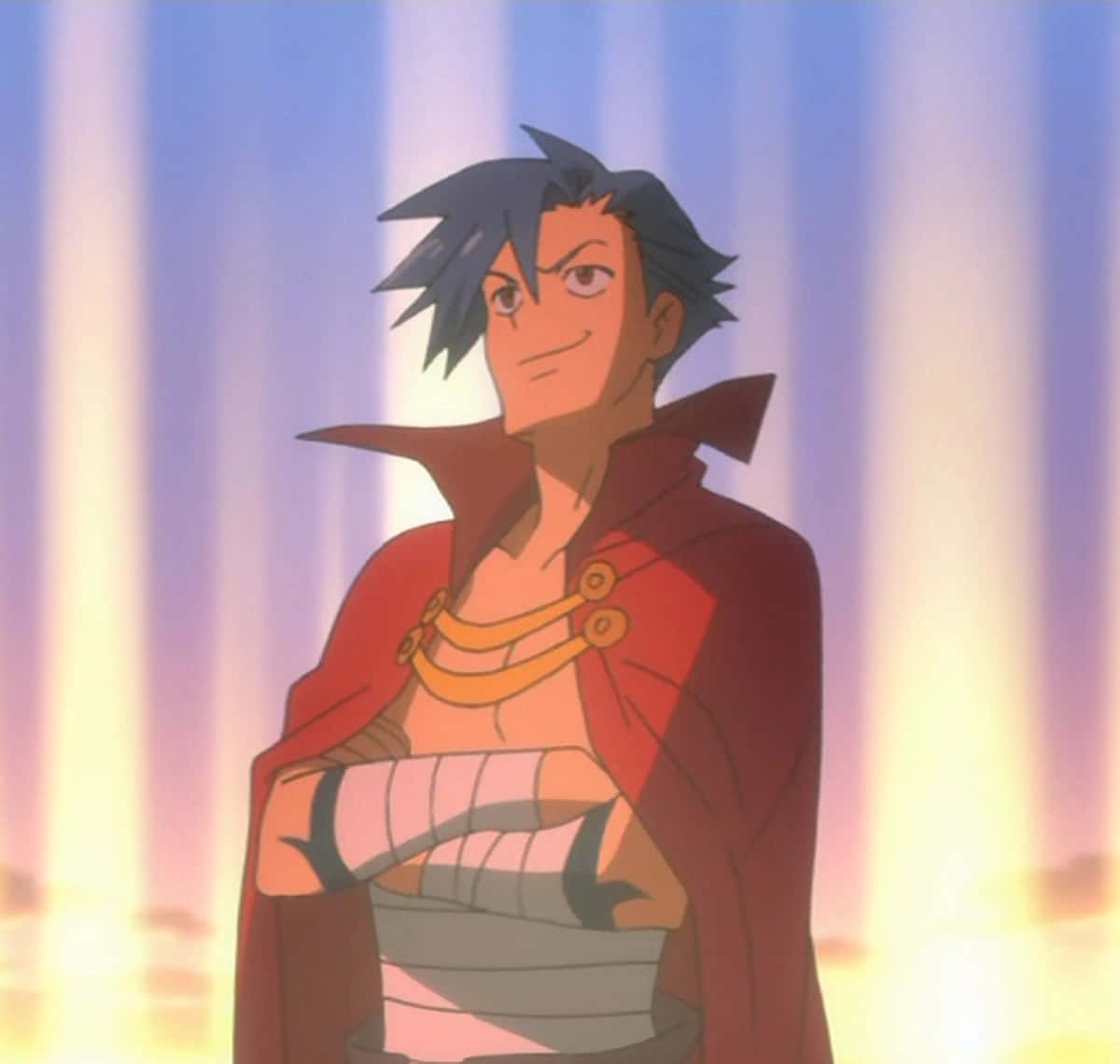 Gurren Lagann Kamina 桌布 壁紙 — 一個自信的動漫角色，深色頭髮，紅色斗篷，雙臂交叉，站在發光的垂直光背景前。
