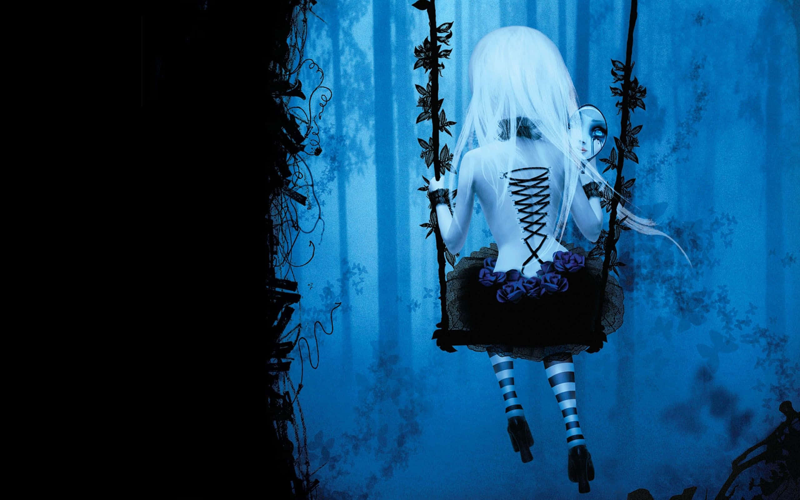 Horror Anime 桌布 壁紙 — 一個蒼白嘅動漫女仔，白色頭髮，坐喺深藍色森林嘅鞦韆上，拎住塊鏡對住塊面。