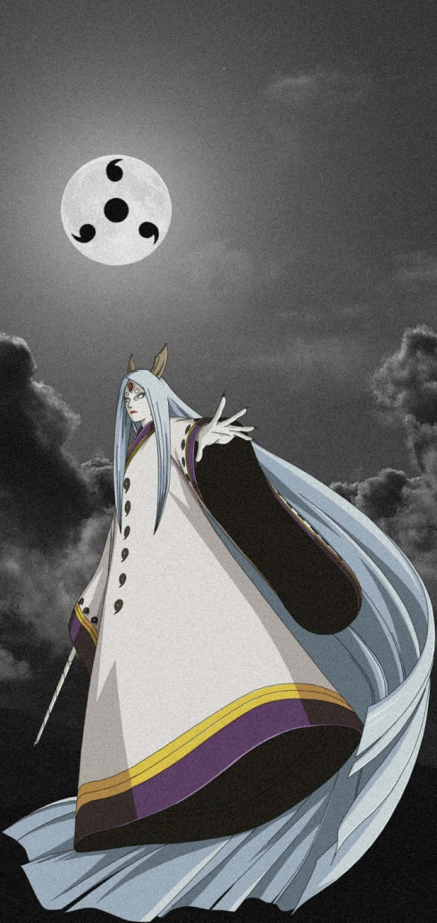 Kaguya Otsutsuki 桌布 壁紙 — 一個蒼白的動漫角色，長著白色長髮和狐狸耳朵，站在一個帶有三個黑色巴紋符號的月亮下，背景是暴風雨的灰色天空。