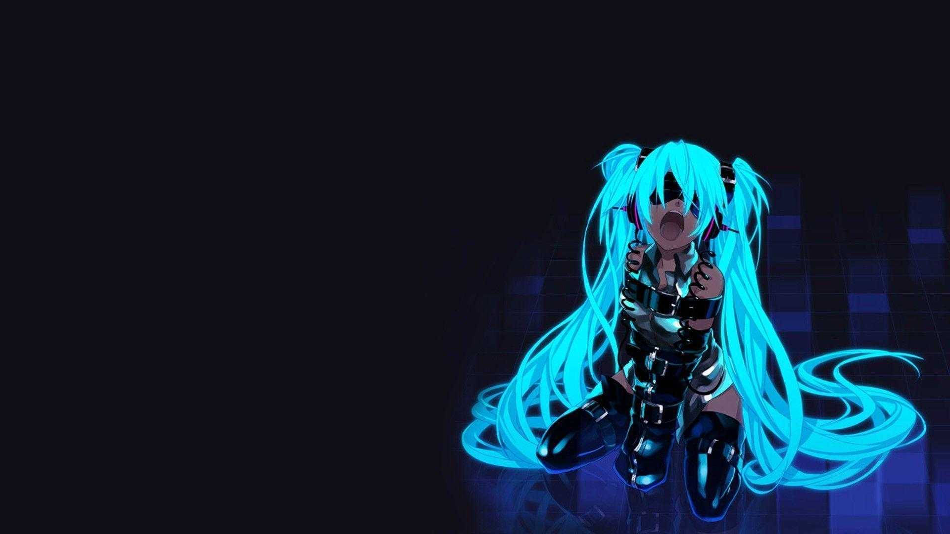初音未來 桌布 壁紙 — 一個藍色頭髮發光的動漫女孩，穿著黑色賽博龐克裝備，跪在黑暗的網格背景前。