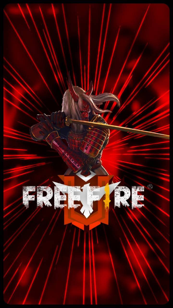 武士 桌布 壁紙 — 一個身穿紅色盔甲的惡魔武士揮舞著劍，背景是鮮紅色的，下方有Free Fire標誌。