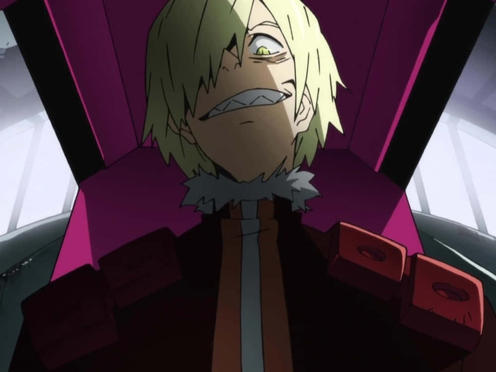 Gurren Lagann Viral 桌布 壁紙 — 一個金髮動漫角色，帶著兇猛的笑容和綠色眼睛，從紫色裝甲椅子上強烈凝視。