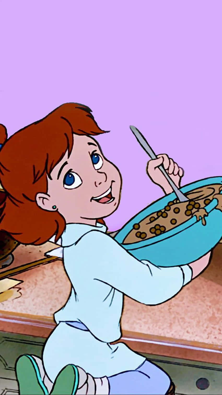 oliver and company 桌布 壁紙 — 一個開心嘅動畫紅髮女仔坐喺廚房枱上，開心咁攪緊一大碗朱古力穀物片。