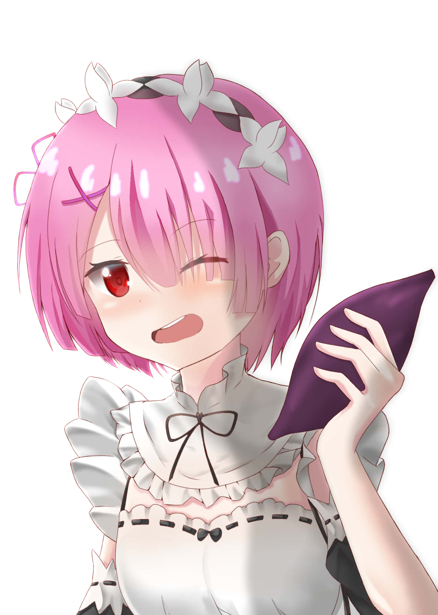 Re Zero Ram 桌布 壁紙 — 一個開心的動漫女孩，粉紅色頭髮和紅色眼睛，穿著白色女僕裝，拿著紫色枕頭眨眼。