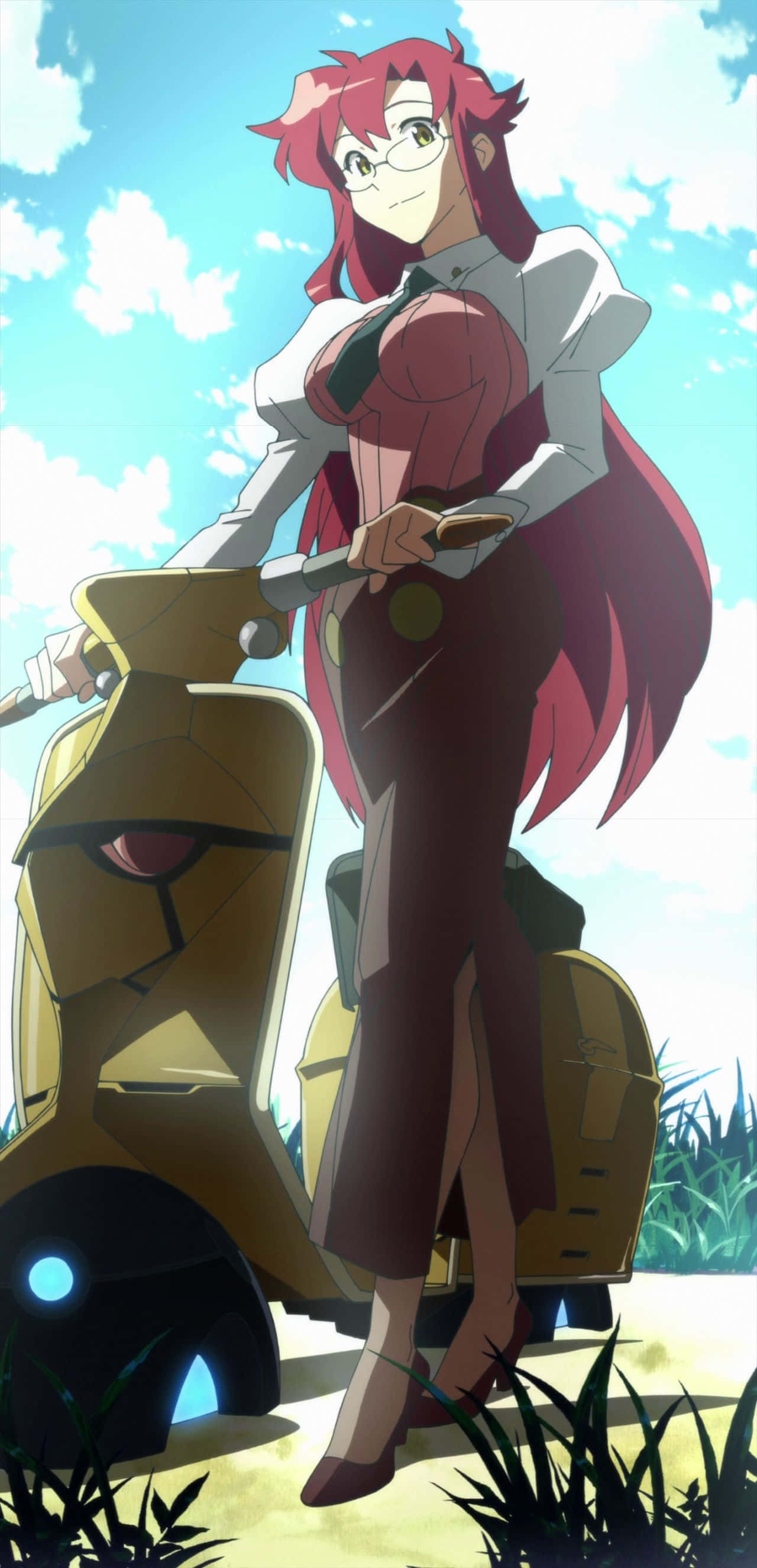 yoko littner 桌布 壁紙 — 一個開心的動漫女孩，紅髮戴眼鏡，在藍天白雲下騎著金色滑板車。