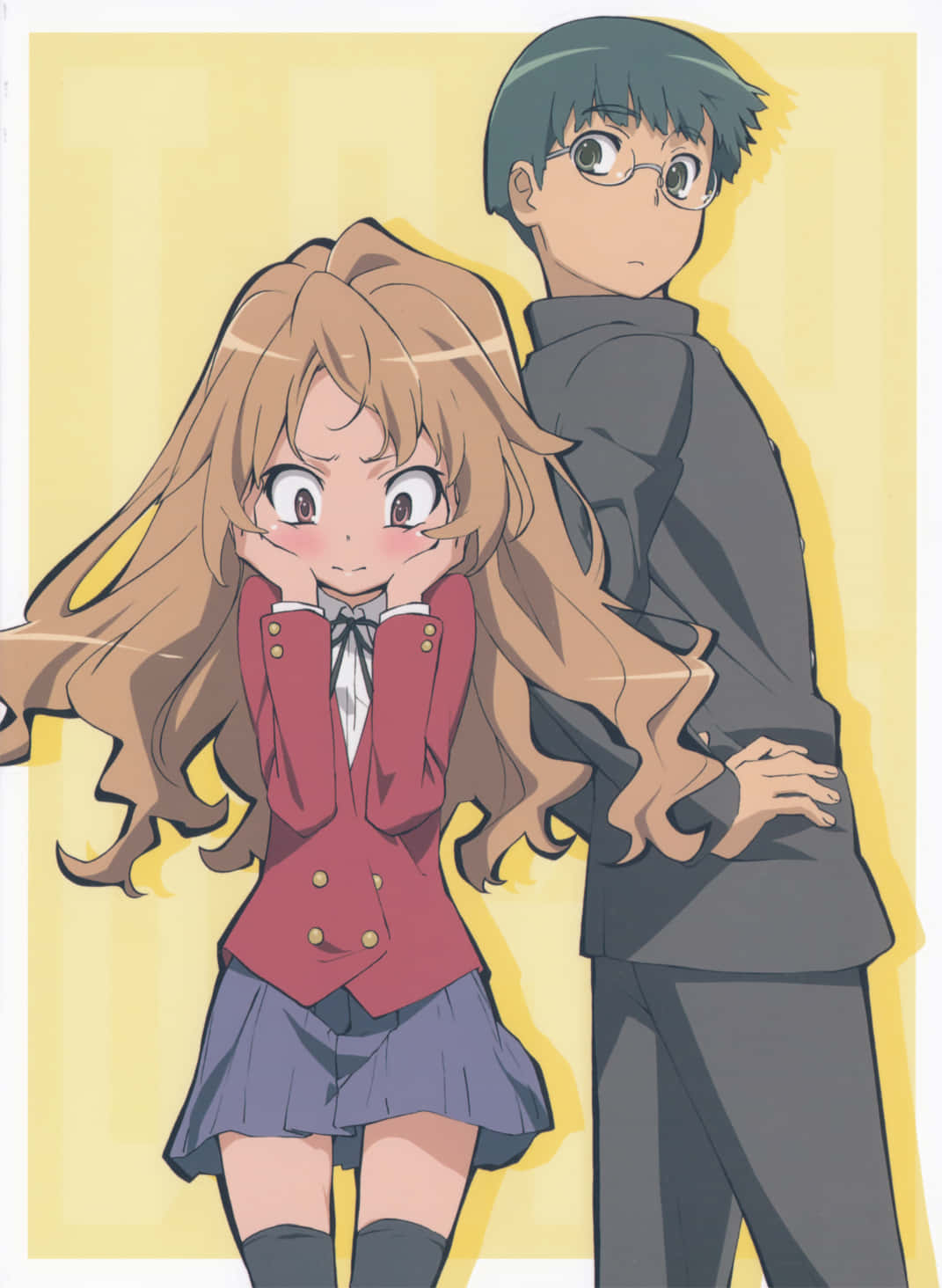 Yusaku Kitamura 桌布 壁紙 — 一個開心的動漫女孩穿著紅色西裝外套和裙子微笑，而一個穿著深色制服的男孩站在她身後，背景是溫暖的黃色。
