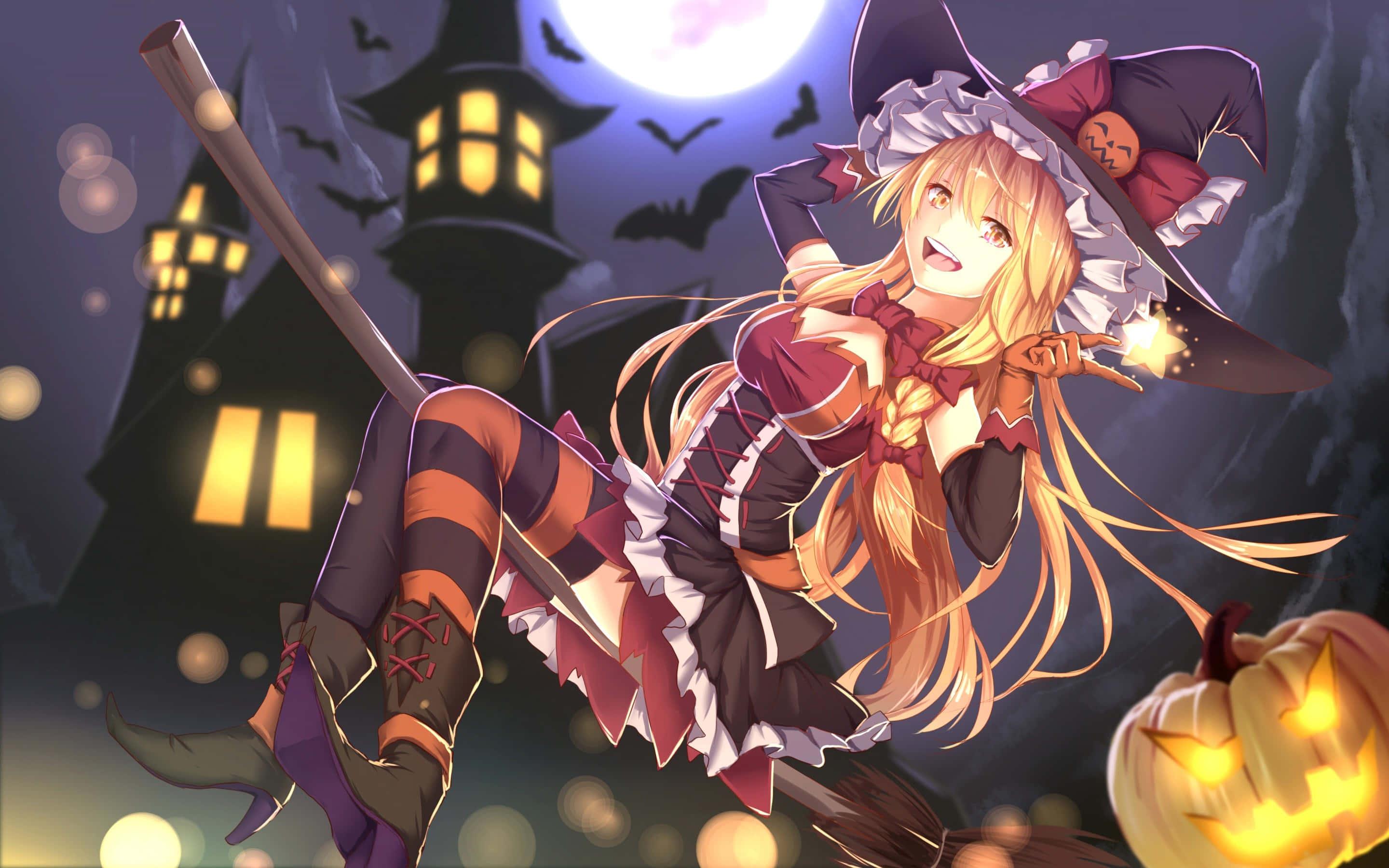Witch Hats 桌布 壁紙 — 一個開心的動畫女巫，長長的金髮，騎著掃帚飛過一個發光的南瓜燈和一個鬧鬼的城堡，背景是滿月。