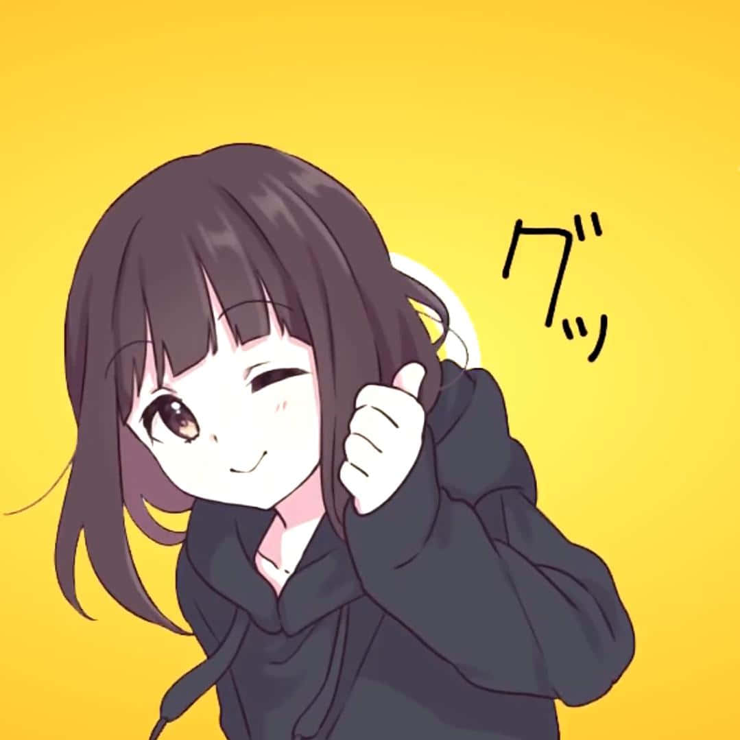 Menhera Chan 桌布 壁紙 — 一個開朗的動漫女孩，深色頭髮，在明亮的黃色背景上眨眼並豎起大拇指。