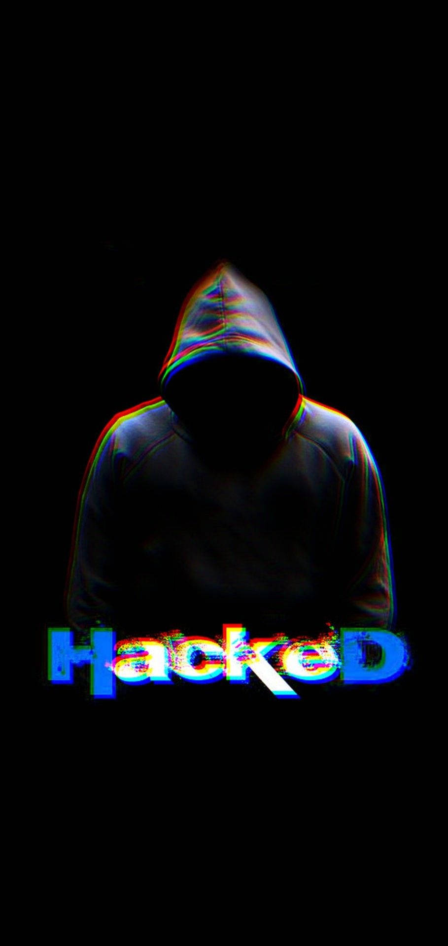 Hoodie 桌布 壁紙 — 一個陰暗的連帽身影在黑色背景上發出色差光芒，下方帶有故障效果的「Hacked」文字。