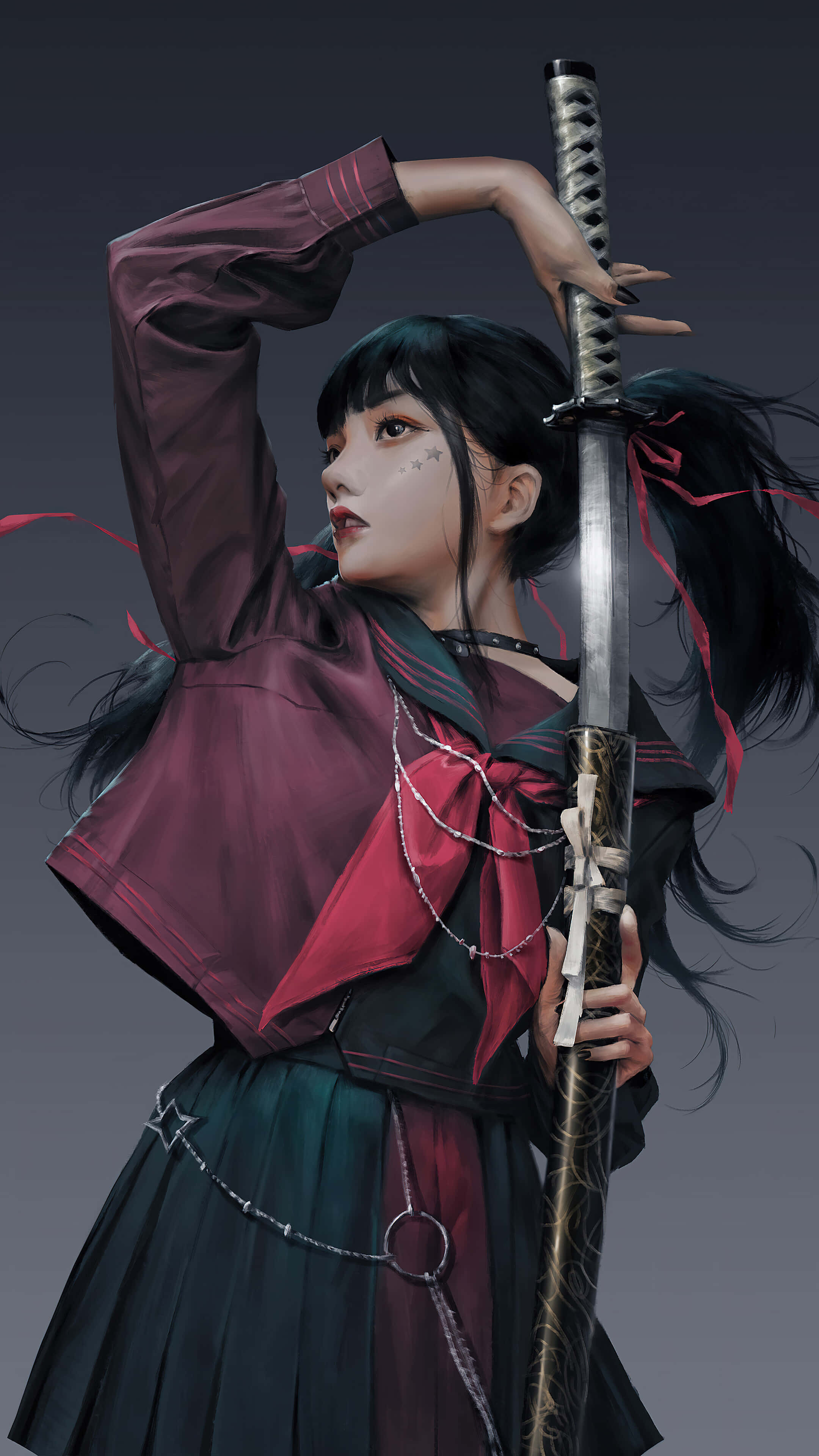Female Samurai 桌布 壁紙 — 一個風格化的動漫女孩，穿著栗色和綠色的校服，手持武士刀，黑色長髮飄逸，繫著紅色絲帶，背景為深灰色。