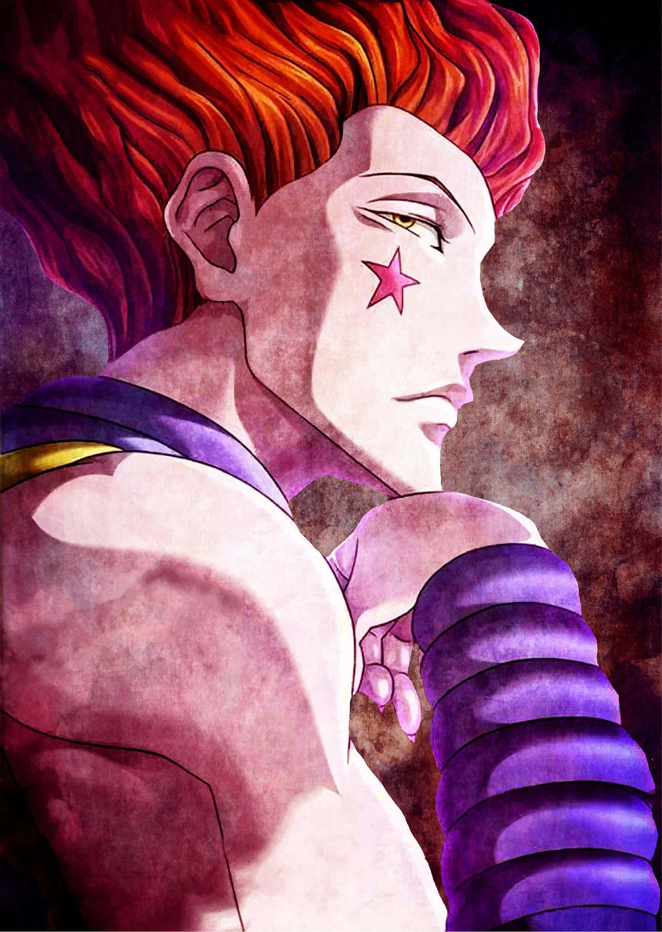 Hisoka Morow 桌布 壁紙 — 一個風格化的動漫角色，擁有火紅的頭髮和粉紅色的星星紋身，在紋理深色背景前若有所思地凝視。