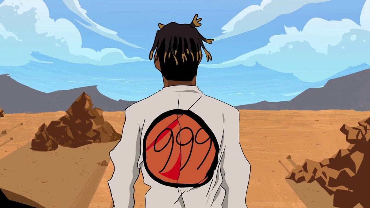 Juice WRLD 桌布 壁紙 — 一個風格化的動漫角色，留著辮子，站在沙漠景觀中，身穿白色外套，背後有一個紅色圓形徽章，上面有數字999。