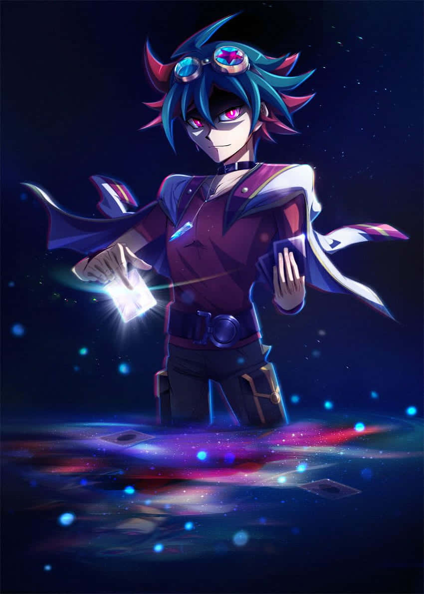 Yuya Sakaki 桌布 壁紙 — 一個風格化的動漫角色，藍色頭髮和護目鏡，站在宇宙虛空中，發光的卡片漂浮在他周圍。