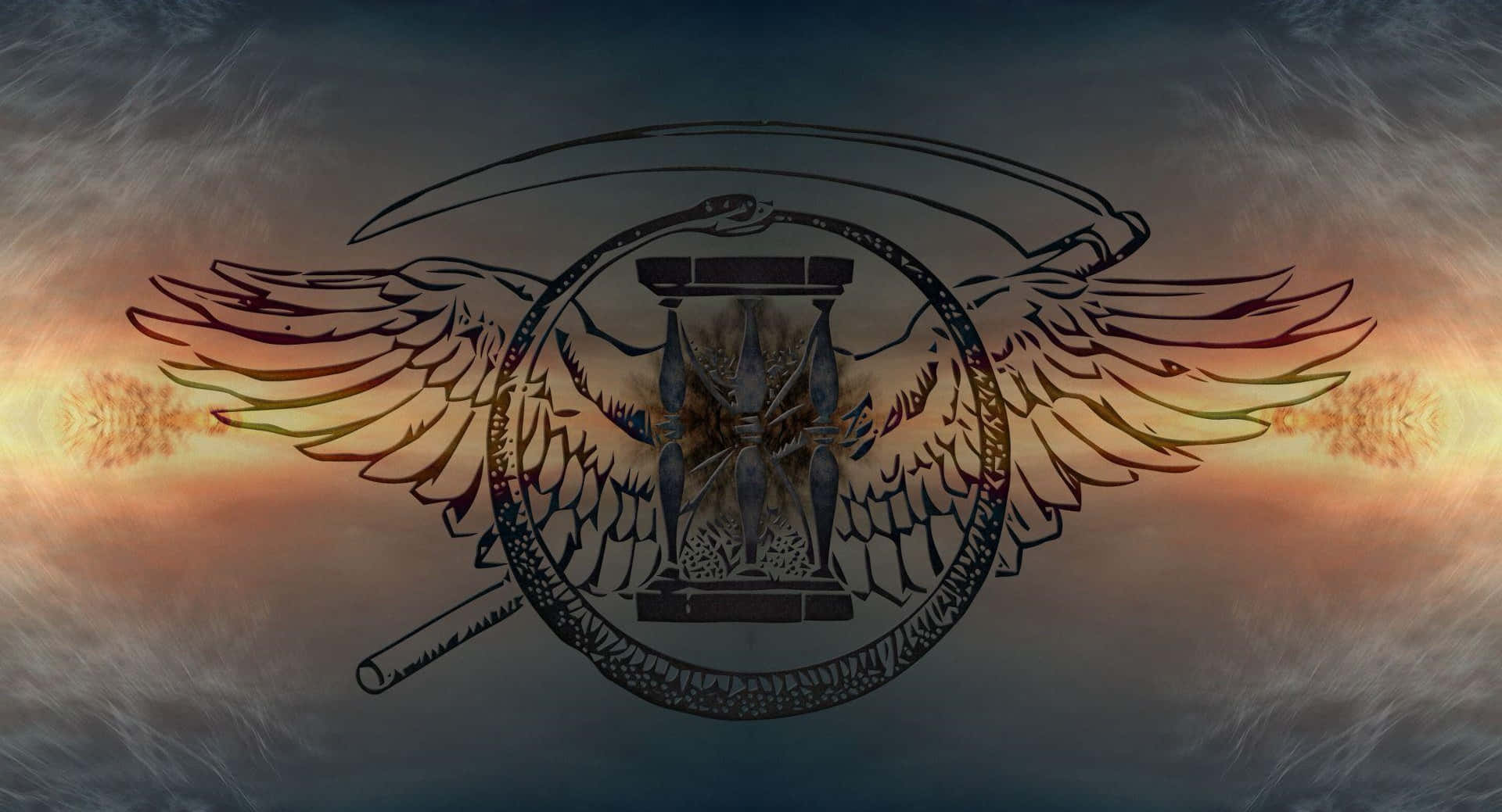 Symbolism 桌布 壁紙 — 一個風格化的標誌，帶有翅膀和鐮刀，背景是熾熱的日落天空和漩渦狀的雲彩。