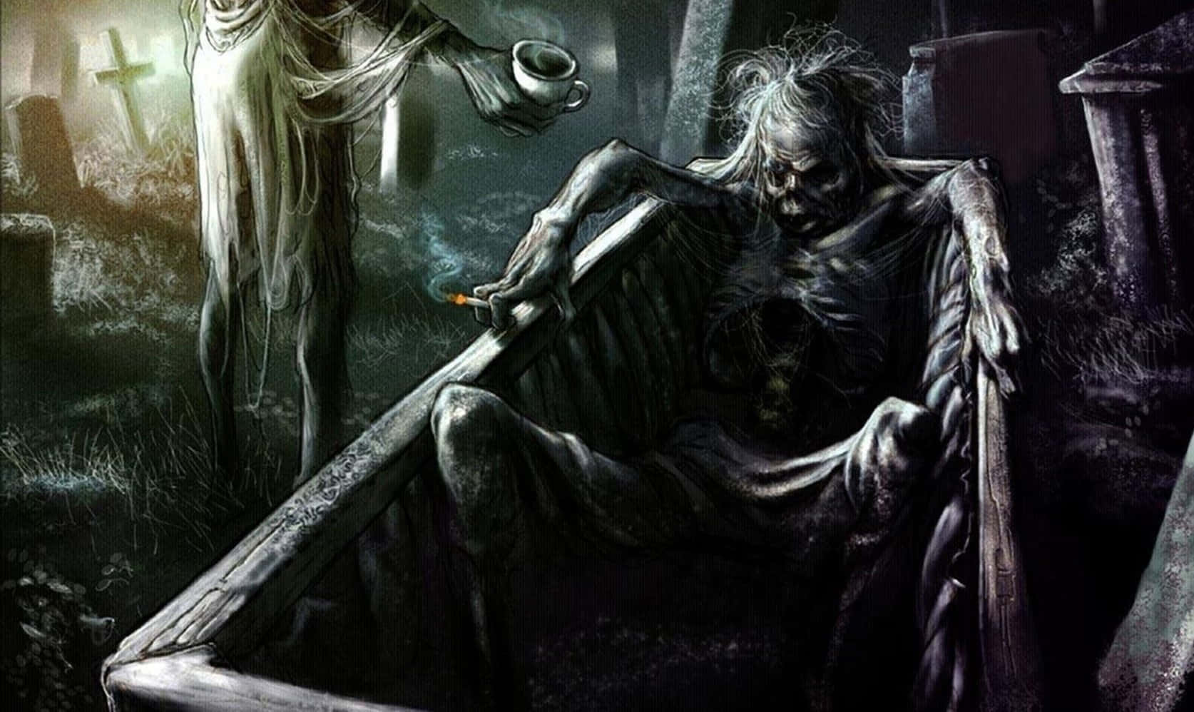 Spooky Art 桌布 壁紙 — 一個骷髏人物坐在霧氣瀰漫的墓園中的開放棺材裡抽煙，同時一隻幽靈般的手遞來一個杯子。