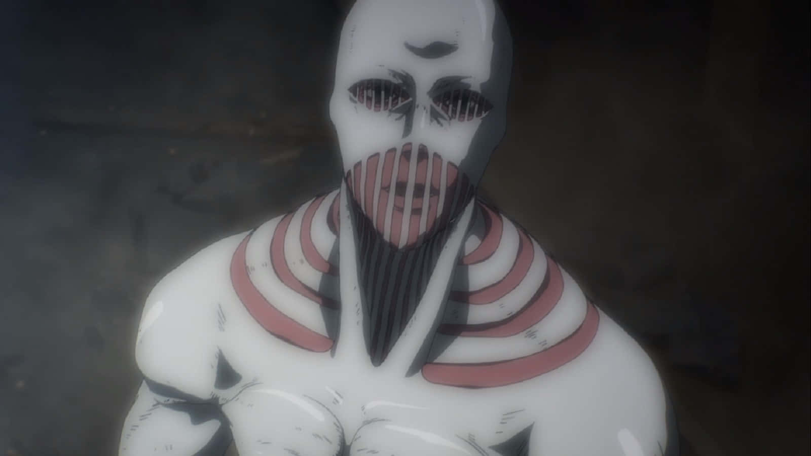 War Hammer Titan 桌布 壁紙 — 一個高聳的白色巨人，帶有紅色條紋和張開的嘴巴，在黑暗、煙霧繚繞的環境中威嚇地站立著。