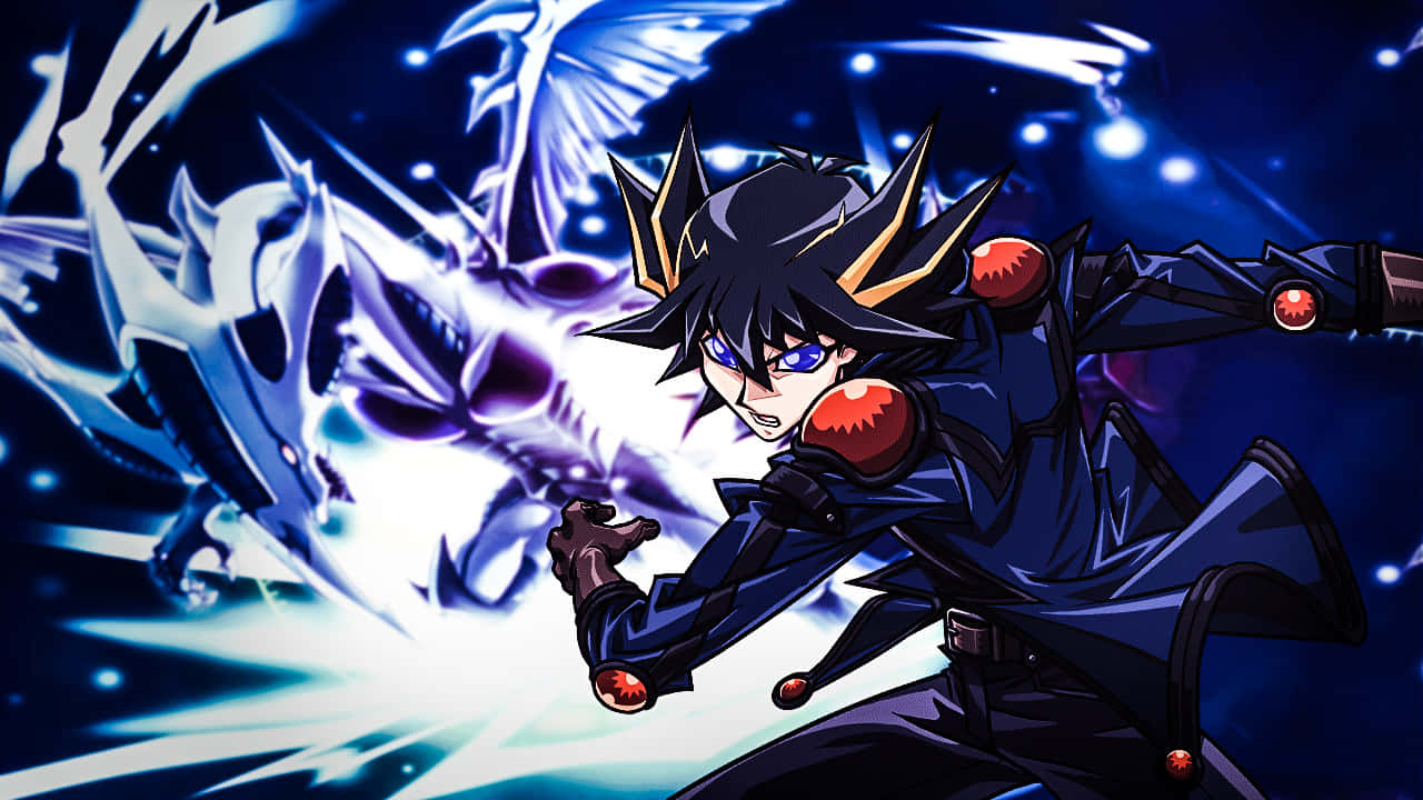 Yusei Fudo 桌布 壁紙 — 一個黑髮的動漫角色穿著黑色外套，在星空宇宙背景下召喚出一條發光的藍色龍。