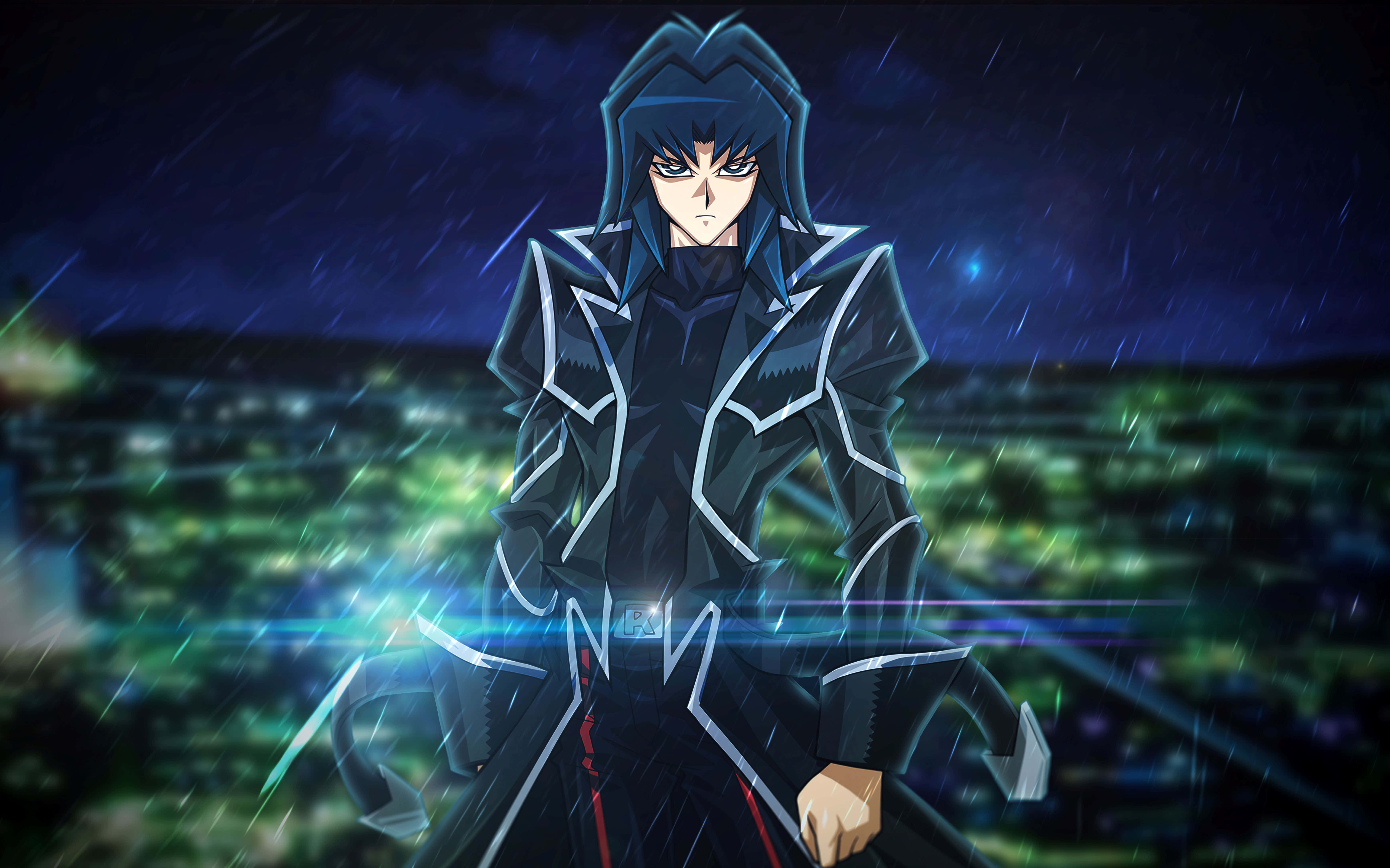 Zane Truesdale 桌布 壁紙 — 一個黑髮的動漫角色穿著黑色外套，在夜晚站在雨中，背景是發光的城市天際線。