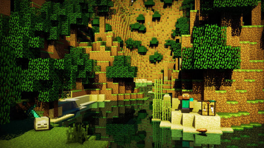 水 桌布 壁紙 — 一名Minecraft玩家站在像素化的河邊，周圍是方塊狀的樹木和山丘，沐浴在溫暖的金色光芒中。