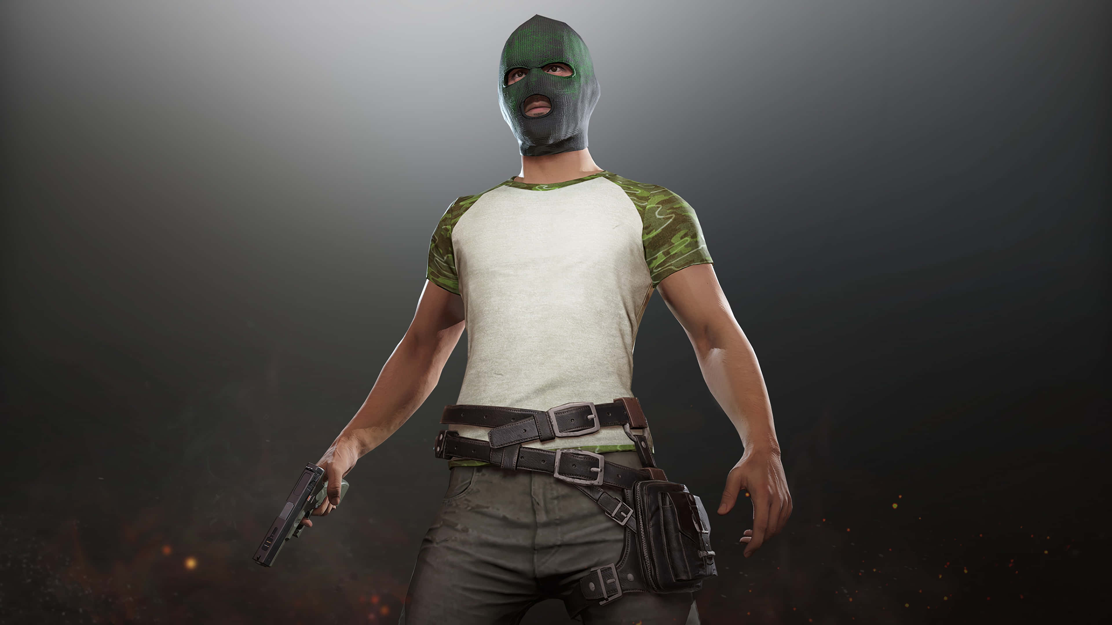 PUBG 桌布 壁紙 — 一名戴面具的士兵，身穿迷彩袖和戰術裝備，在黑暗煙霧背景中手持手槍。