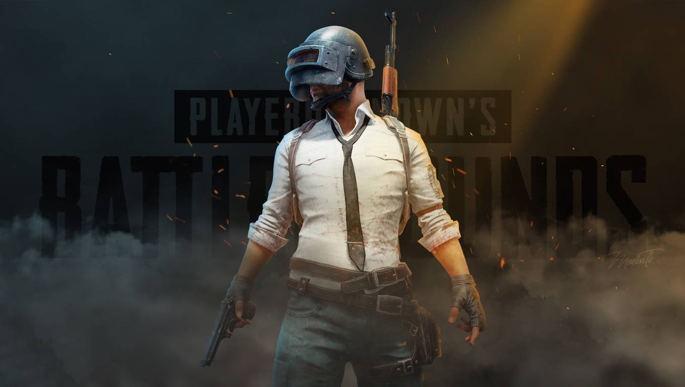 PUBG 桌布 壁紙 — 一名戴頭盔和領帶的士兵站在煙霧瀰漫的戰場上，身後有「PLAYERUNKNOWN'S BATTLEGROUNDS」文字。