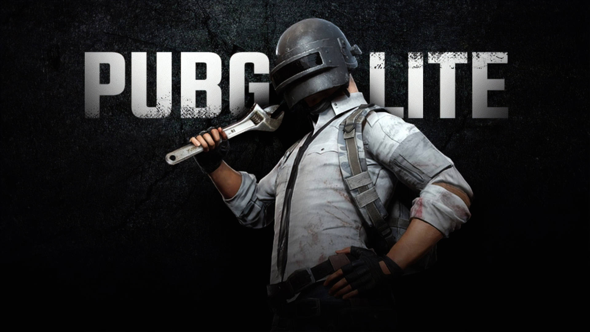 PUBG 桌布 壁紙 — 一名戴頭盔的士兵在深色紋理背景上拿著扳手，並帶有「PUBG LITE」文字。