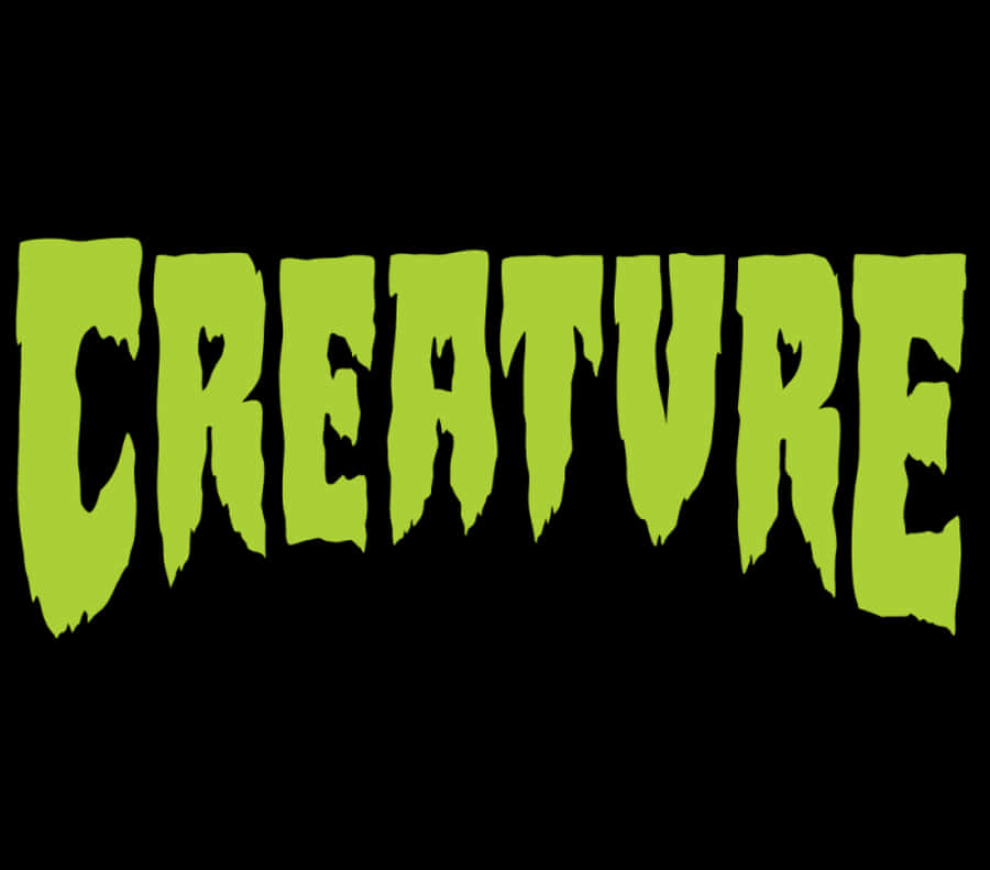 一名滑手在滑板上旋轉，由受尊敬的滑板品牌驅動 壁紙 — 「creature」一詞以鋸齒狀的青檸綠色字母呈現，在純黑色背景上像黏液般滴落。