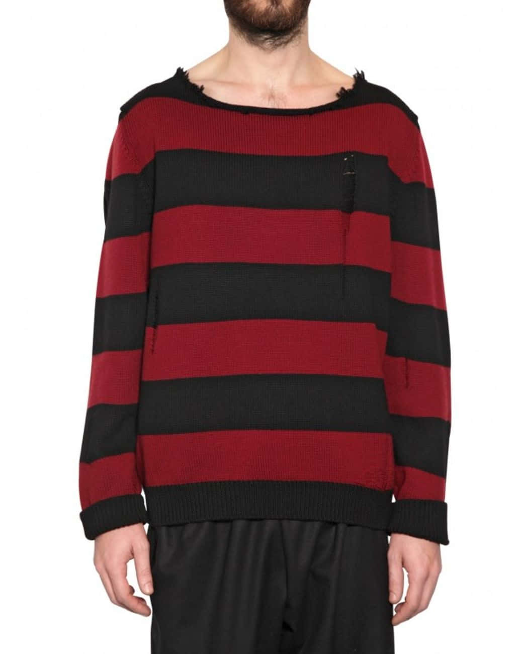 Red Sweater 桌布 壁紙 — 一名男子穿著一件磨損的紅黑條紋針織毛衣，領口和袖口邊緣磨損，背景為純白色。
