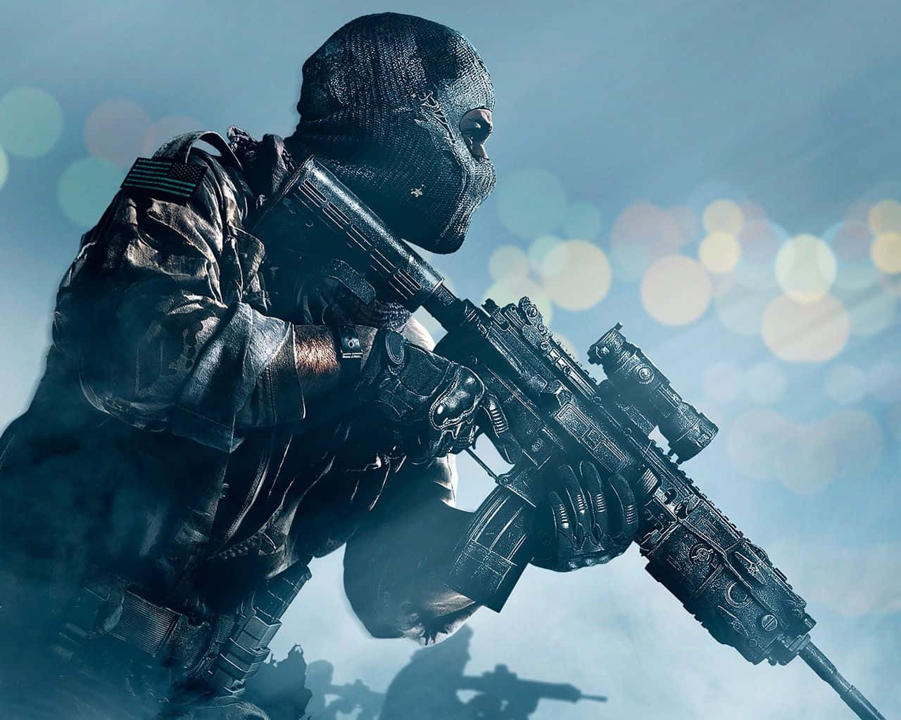 Call Of Duty Ghosts 桌布 壁紙 — 一名身穿戰術裝備和巴拉克拉法帽的士兵，在朦朧的發光散景燈光背景下瞄準步槍。