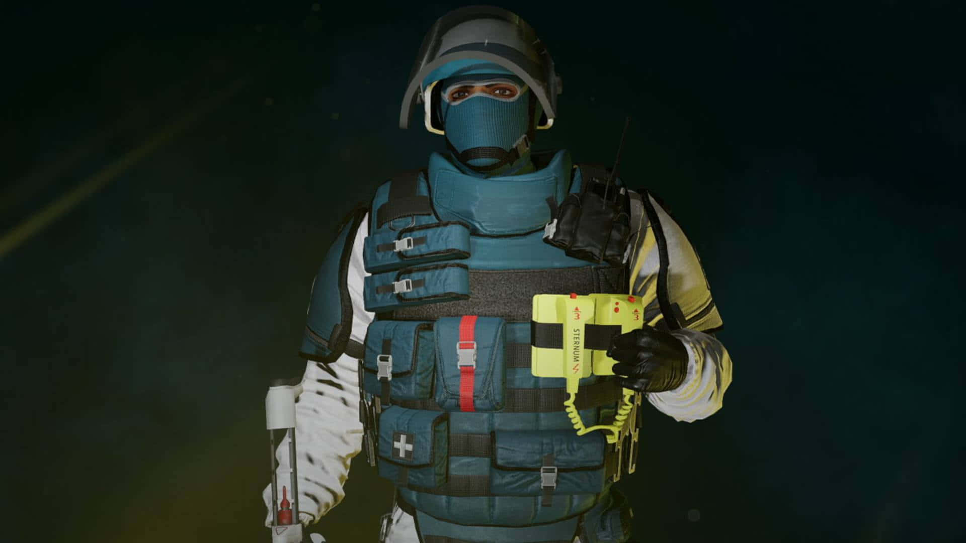 Rainbow Six Siege Doc 桌布 壁紙 — 一名身穿戰術裝備的士兵在昏暗的綠色燈光下手持黃色裝置。