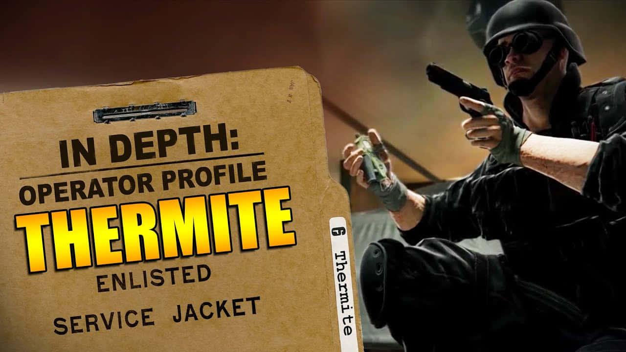 Rainbow Six Siege Thermite 桌布 壁紙 — 一名身穿戰術裝備的士兵正瞄準手槍，而遊戲《Enlisted》中「Thermite」的紙板輪廓標誌在前景中顯眼地豎立著。