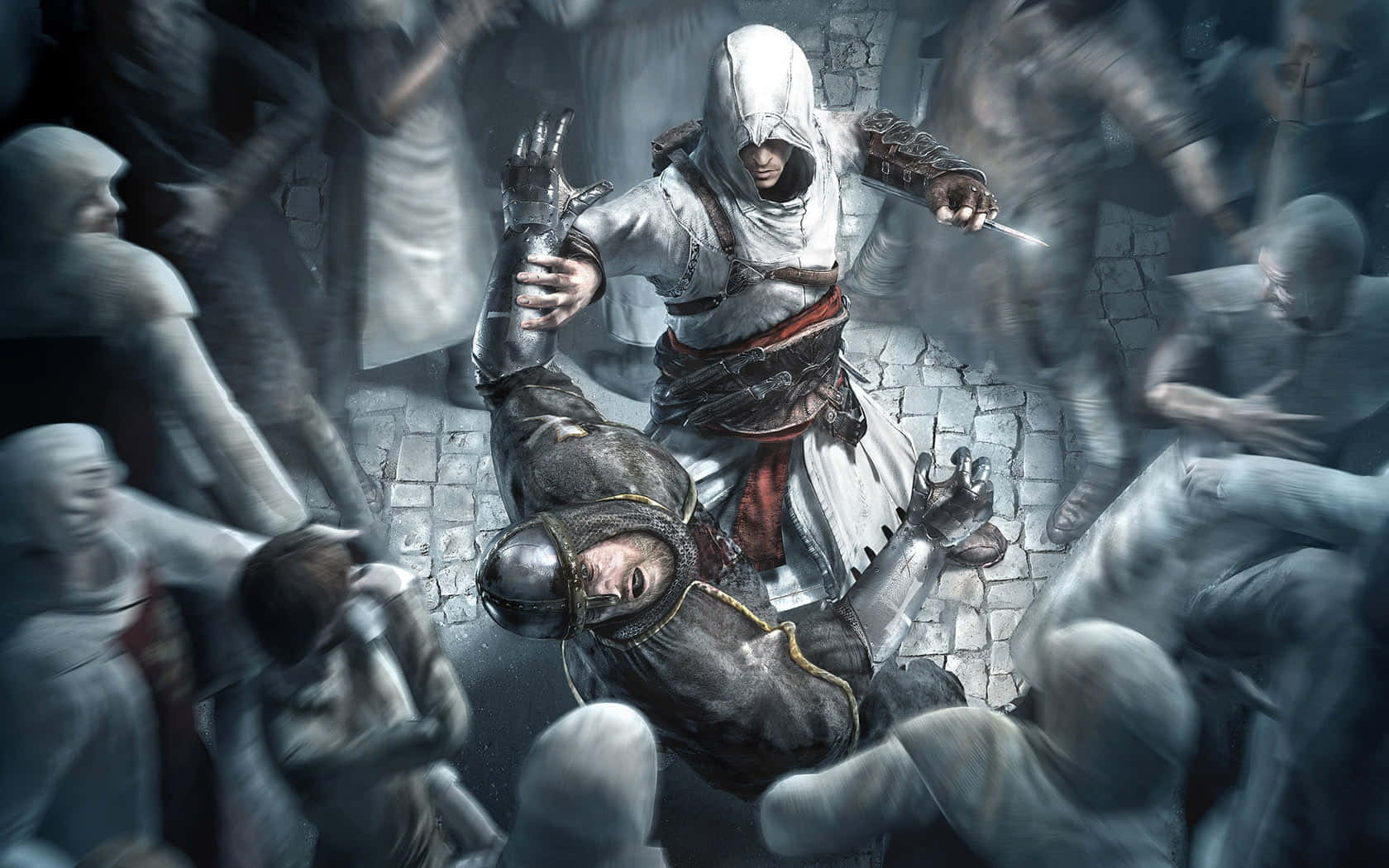 Desmond Miles 桌布 壁紙 — 一名身穿白色長袍的蒙面刺客在石庭院中，與一群模糊人群中身穿暗色盔甲的騎士戰鬥。